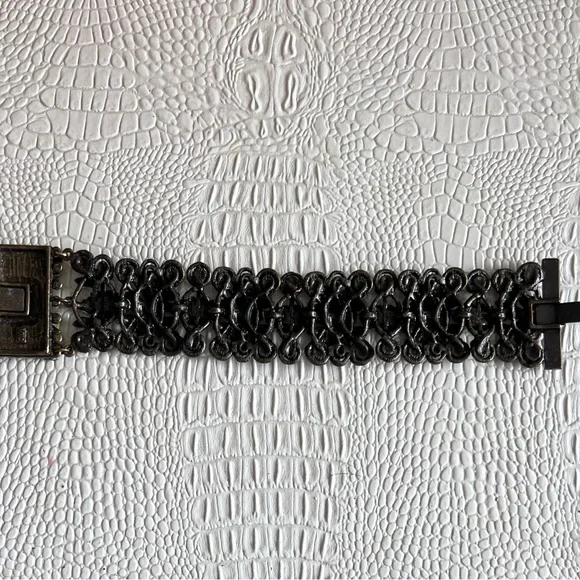 Vintage MX by Michael Morrison Enamel & Crystal Scrolled cherub Bracelet - Picture 6 of 9